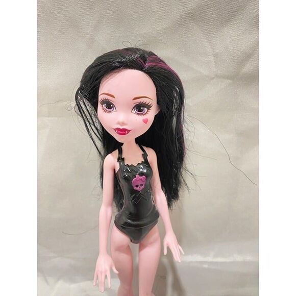 2015 Mattel MONSTER HIGH Draculaura DNV67 10.75 Inch Doll - Picture 5 of 12
